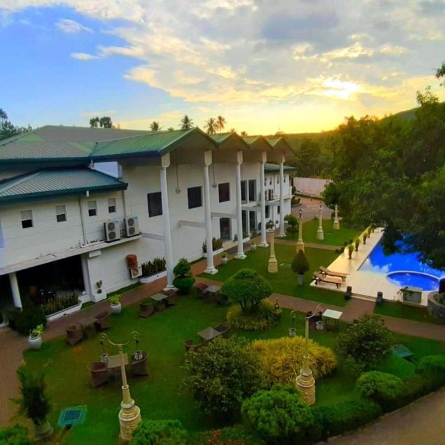 Seethawaka Regency Ависсавелла Экстерьер фото
